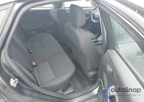 2016 Ford Focus S из США, поврежденный, VIN 1FADP3E25GL373347